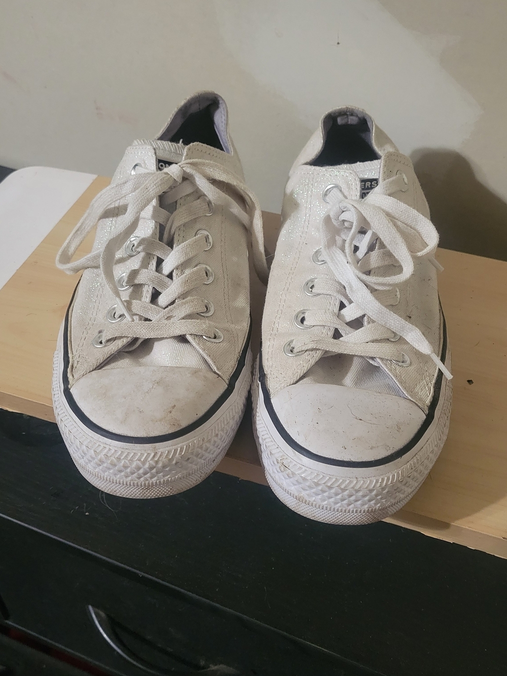 Converse Low-Top Sneakers In Glitter White